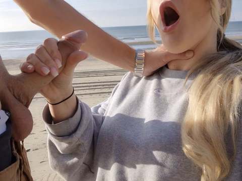 Find-Best-Pussy.com presents: Outdoor after a blowjob for a stranger on the beach, i was fucked in public